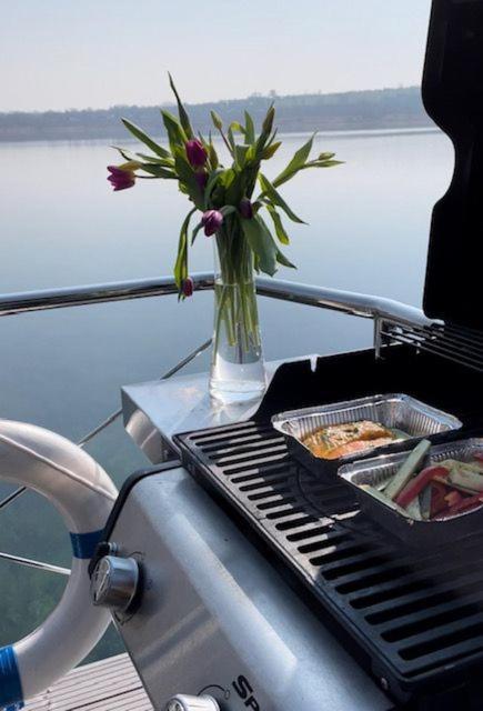 Hausboot Schiff Fuer 4 Personen Ca, 33 M Sup2 In Braunsbedra, Sachsen Anhalt Halle Saale Unstrut Region Экстерьер фото