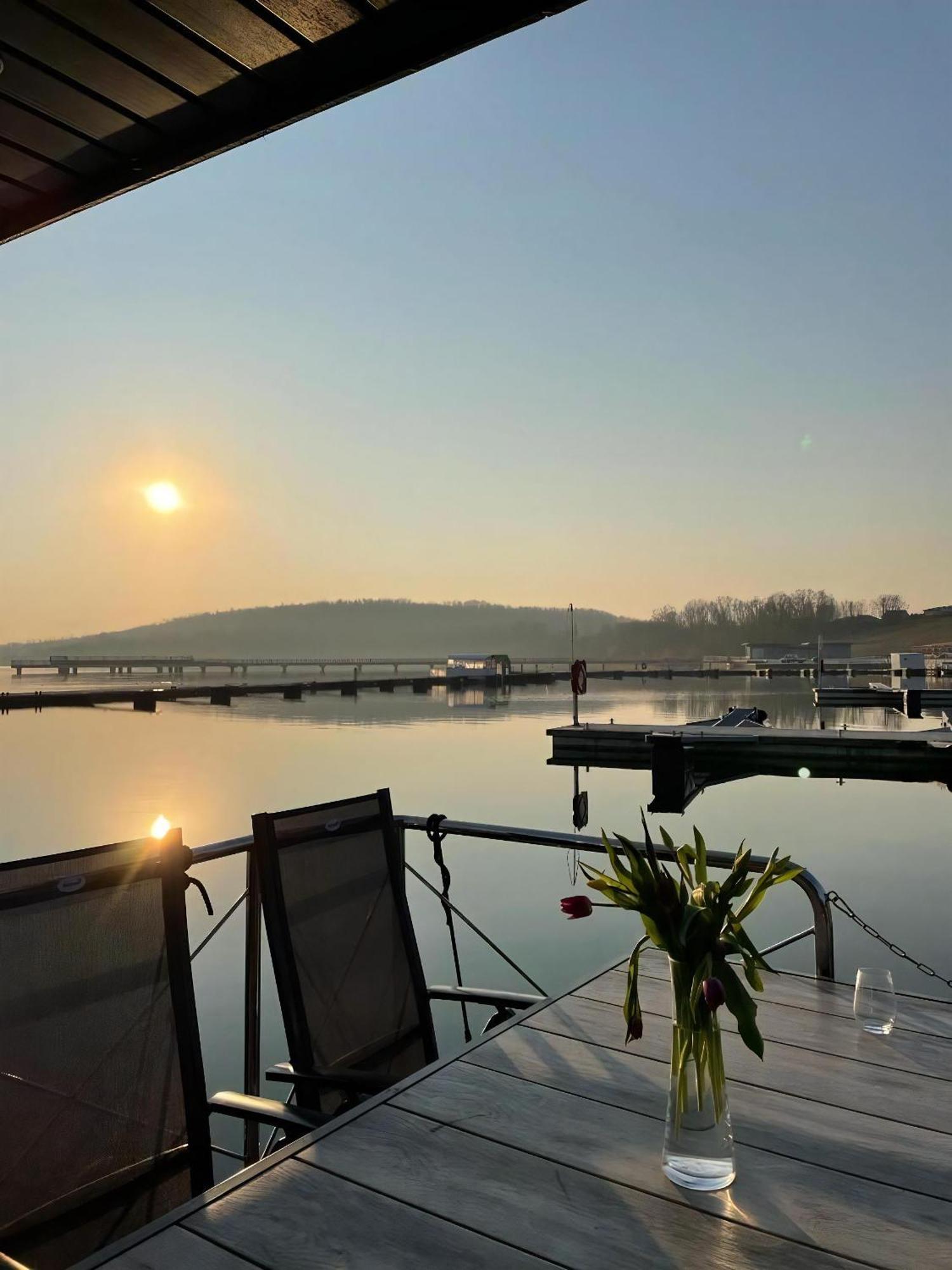 Hausboot Schiff Fuer 4 Personen Ca, 33 M Sup2 In Braunsbedra, Sachsen Anhalt Halle Saale Unstrut Region Экстерьер фото